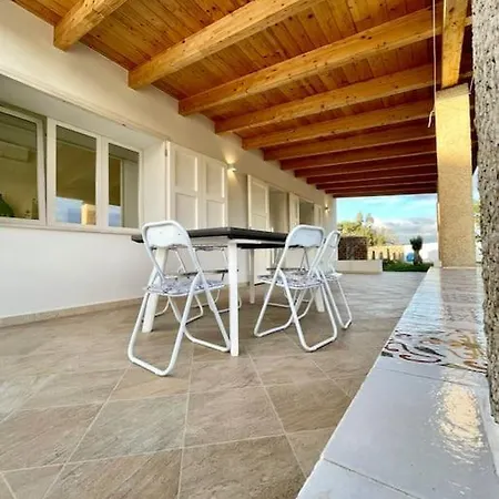 Vicino Al Mare Con Veranda Calasetta